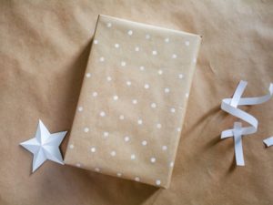 Aprende a empacar tus regalos de forma fácil y creativa