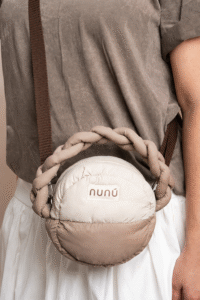 Bolso Mini Cilindro Acolchado nunú café con beige